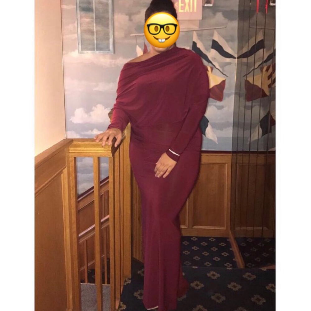 Winsor wine color dress